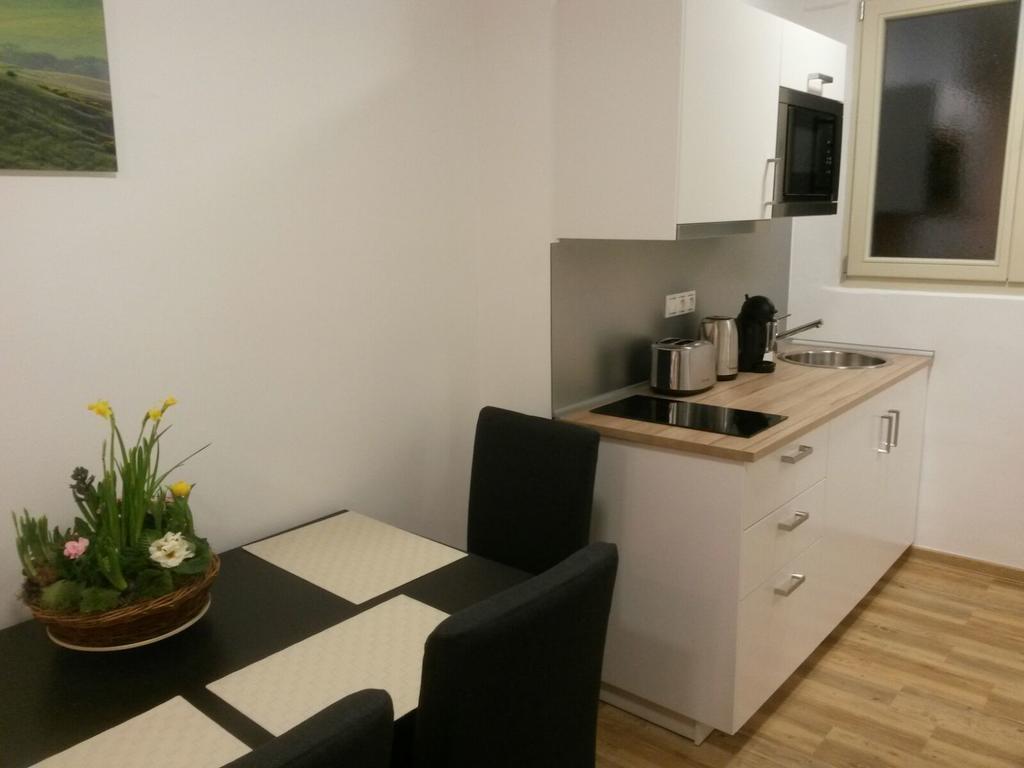 Opletalova 9 * Praga